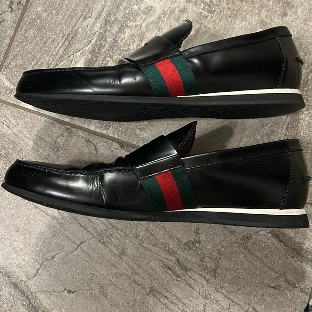 GUCCI Black and Red Loafers Slip-Ons - Picture 6 of 14